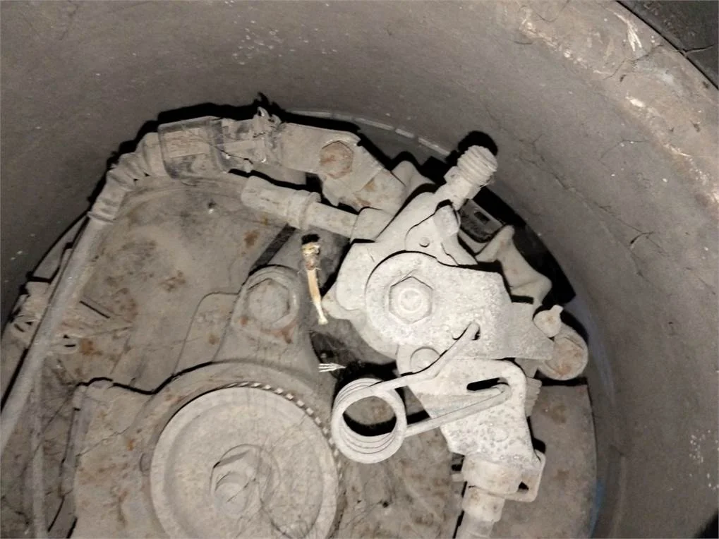 Foto de PINZA DE FRENO TRASERA DERECHA SEAT ALHAMBRA (7V9)
