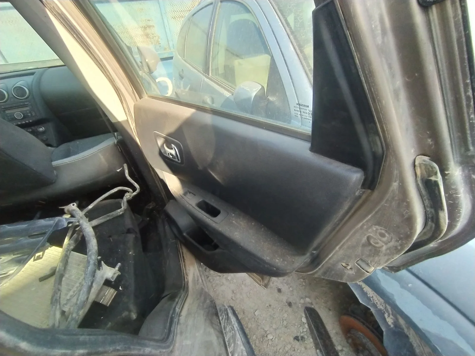 Foto de GUARNECIDO PUERTA TRASERA IZQUIERDA NISSAN QASHQAI (J10) 1.5 dCi Turbodiesel CAT (106 CV / 78 KW) referencia 82901BR90B