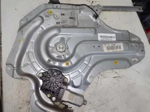 Foto de ELEVALUNAS TRASERO DERECHO PEUGEOT PARTNER (S2) 1.9 Diesel (69 CV / 51 KW) referencia 834802D052