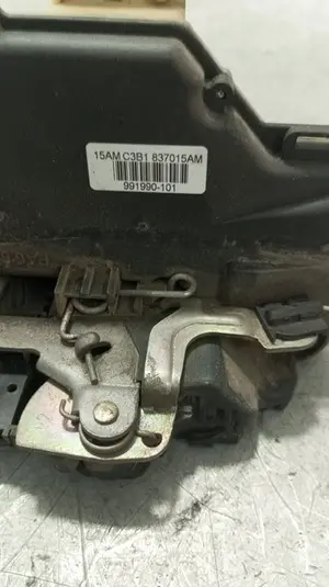 Foto de CERRADURA PUERTA DELANTERA IZQUIERDA SEAT IBIZA (6L1) 1.9 TDI (101 CV / 74 KW) referencia 7E1837015A foto 11