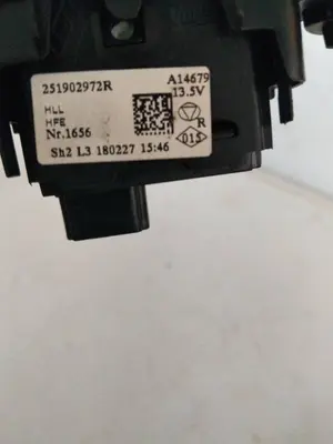 Foto de MANDO LUCES RENAULT MEGANE IV BERLINA 5P referencia 251902972R foto 2