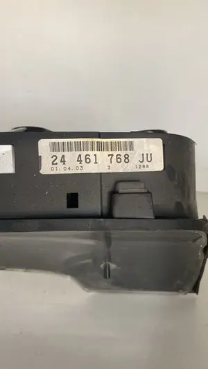 Foto de CUADRO INSTRUMENTOS OPEL ZAFIRA C referencia 24461768JU foto 2