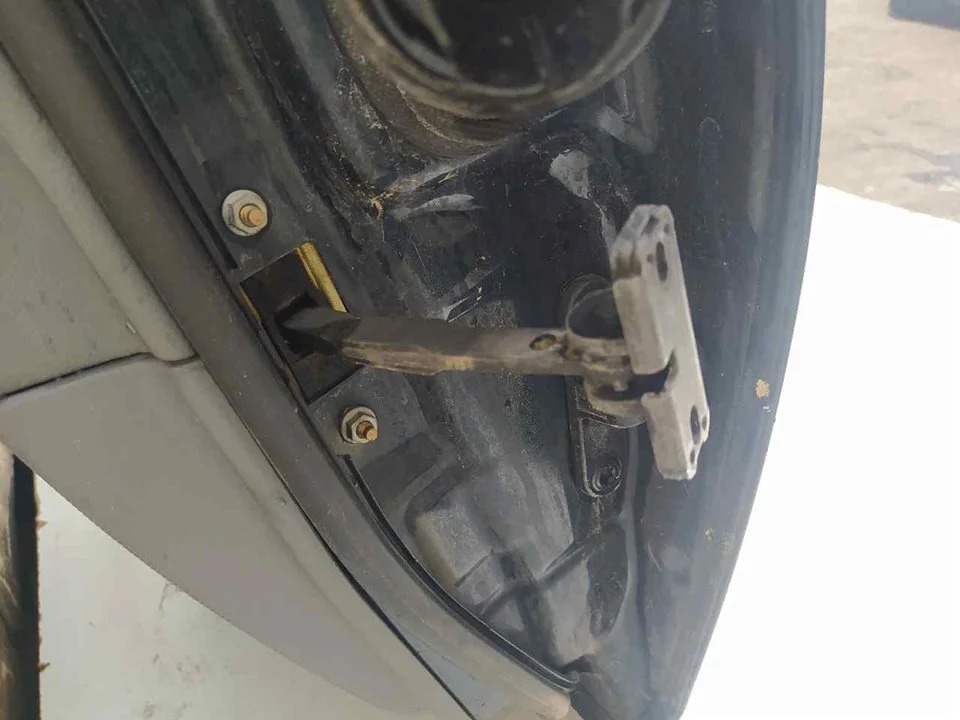 Foto de NO IDENTIFICADO MERCEDES-BENZ CLS (BM 219) 5.0 V8 24V CAT (306 CV / 225 KW)