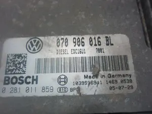 Foto de CENTRALITA MOTOR UCE VOLKSWAGEN TOUAREG (7LA) 2.5 TDI (174 CV / 128 KW) referencia 070906016BL foto 5