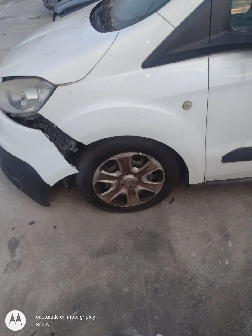 Foto de ALETA DELANTERA IZQUIERDA FORD TRANSIT COURIER (C4A) 1.5 TDCi CAT (95 CV / 70 KW)