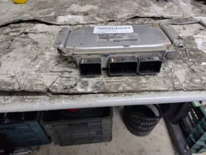 Foto de CENTRALITA MOTOR UCE CITROEN XSARA BERLINA referencia 0261206606 foto 3