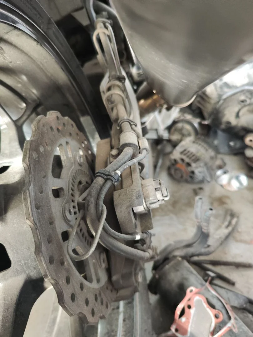 Foto de VARILLAJE DE FRENO TRASERO KAWASAKI ZZR 1400 1441 cm3 - 147.2 kW (0 CV / 0 KW)