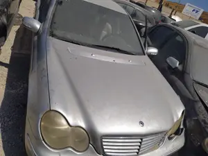 Foto de CAPO MERCEDES-BENZ CLASE C (BM 203) BERLINA 2.7 CDI 20V CAT (170 CV / 125 KW) referencia A203880015728 foto 2