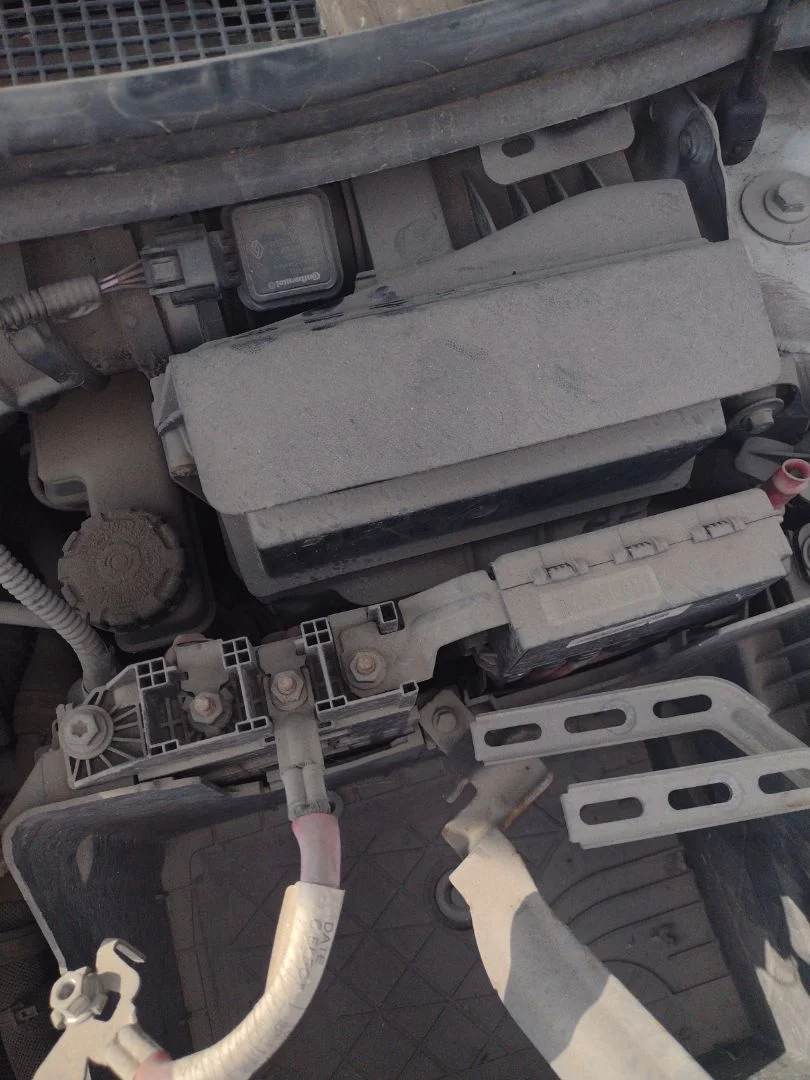 Foto de CAJA FILTRO AIRE RENAULT MEGANE III BERLINA 5P 1.5 dCi Diesel CAT (86 CV / 63 KW) referencia 8200947663