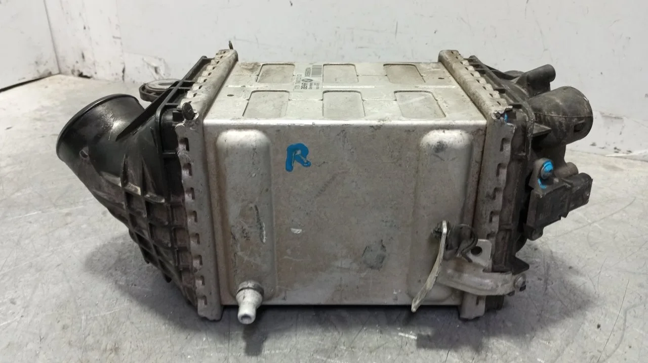 Foto de INTERCOOLER BMW SERIE M6 GRAN COUPE (F06) 4.4 V8 32V (560 CV / 412 KW) referencia 1751784312303