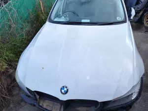 Foto de CAPO BMW SERIE 3 BERLINA (E90) 2.0 Turbodiesel CAT (143 CV / 105 KW) referencia 41617140729 foto 2