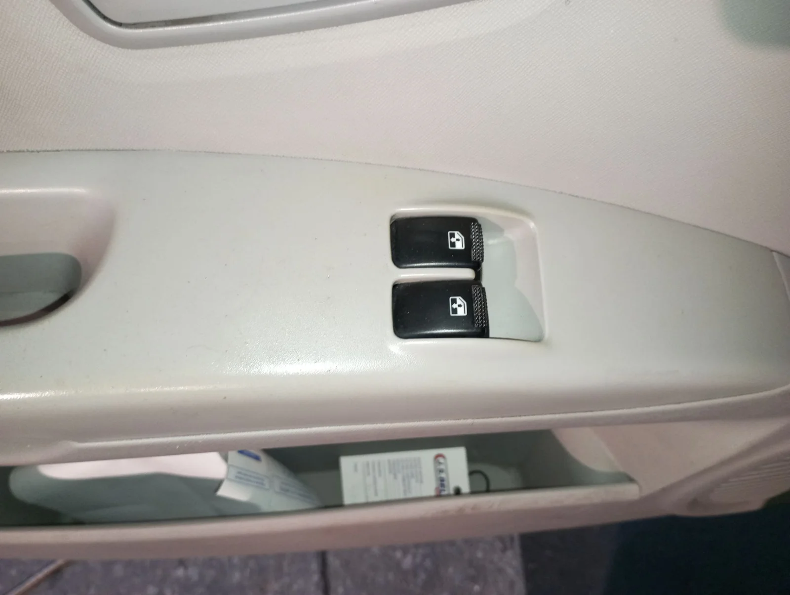 Foto de MANDO ELEVALUNAS DELANTERO IZQUIERDO KIA PICANTO (SA) 1.1 CAT (65 CV / 48 KW) referencia 9357007200