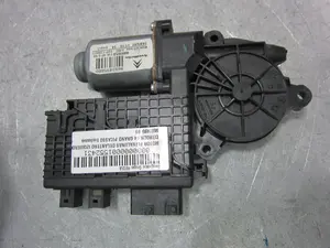 Foto de MOTOR ELEVALUNAS DELANTERO IZQUIERDO CITROEN GRAND C4 PICASSO referencia 9682495680 foto 4