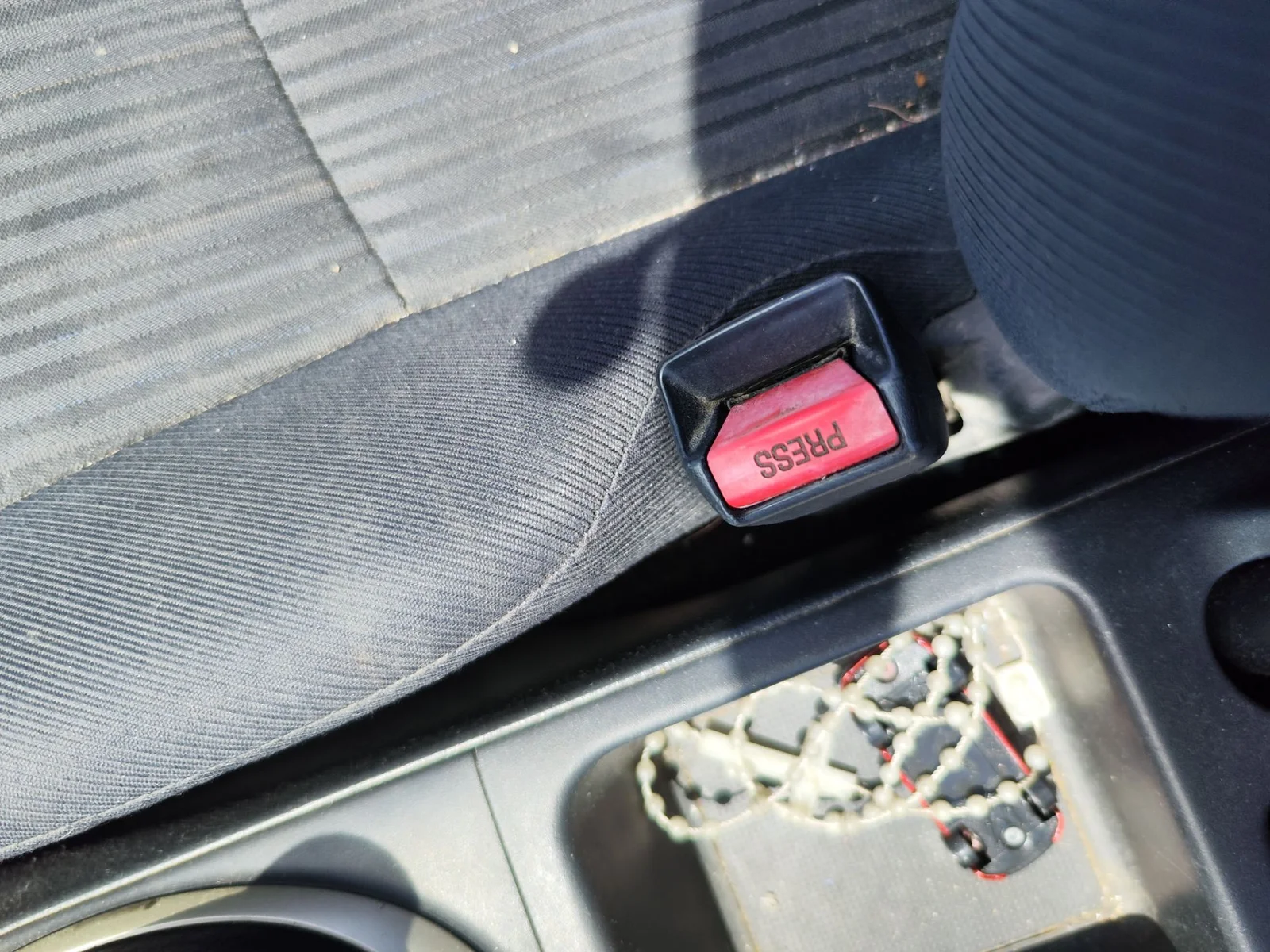 Foto de ENGANCHE CINTURON DELANTERO DERECHO HONDA CIVIC AERODECK (MB/MC) 1.6 CAT (D 16 B 2) (116 CV / 85 KW)