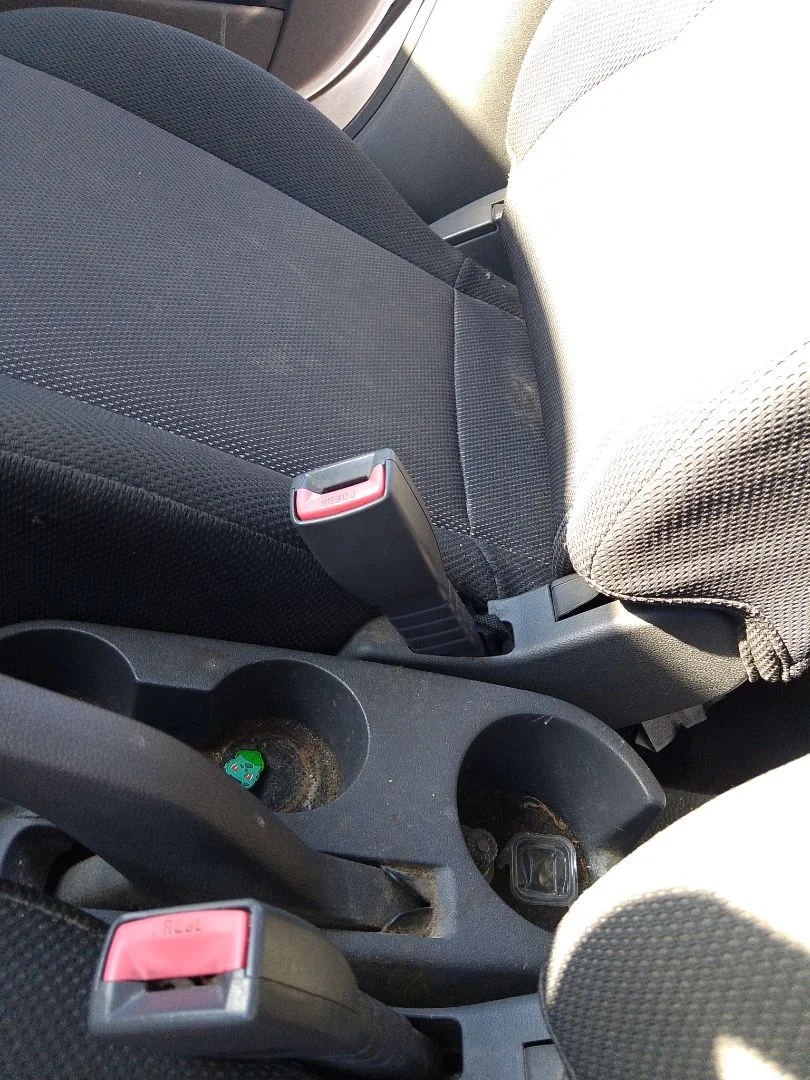 Foto de ENGANCHE CINTURON DELANTERO DERECHO KIA RIO (JB) 1.5 CRDi (110 CV / 81 KW)