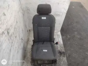 Foto de ASIENTO DELANTERO DERECHO MITSUBISHI MONTERO (V20/V40) 2.8 Turbodiesel (125 CV / 92 KW) foto 8