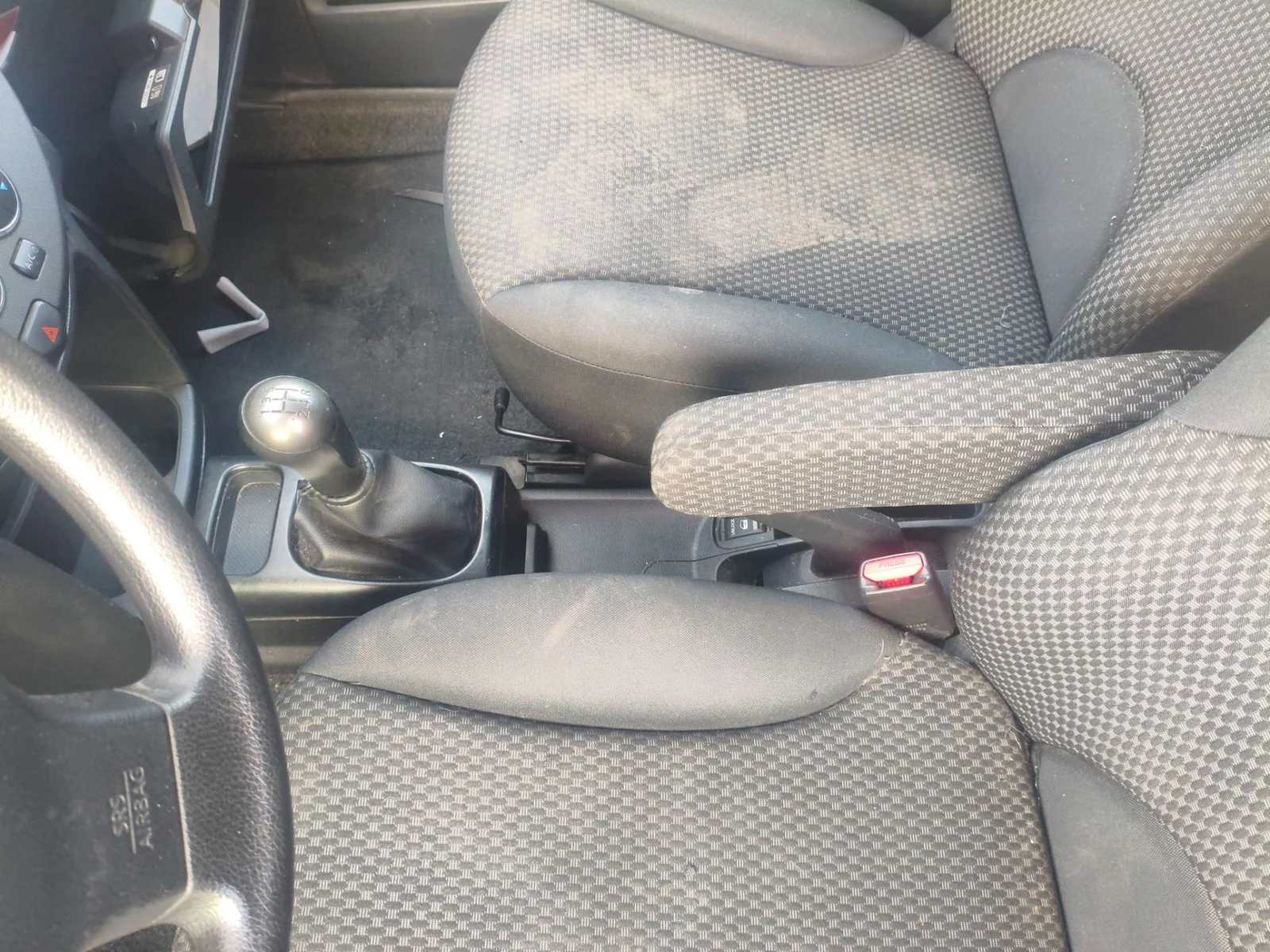 Foto de CONSOLA CENTRAL NISSAN NOTE (E11E) 1.4 CAT (88 CV / 65 KW)
