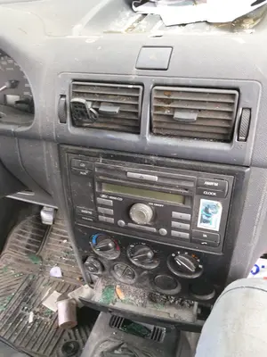Foto de CONSOLA CENTRAL FORD TRANSIT CONNECT (TC7) 1.8 TDCi CAT (110 CV / 81 KW)