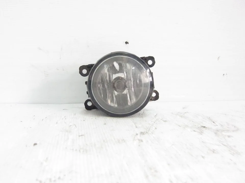Foto de FARO ANTINIEBLA IZQUIERDO FORD FOCUS II (1.6 (90 CV / 66 KW) diesel) referencia 89204004