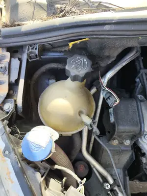 Foto de DEPOSITO EXPANSION PEUGEOT 308 1.6 16V (120 CV / 88 KW) referencia 1323AH