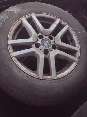Foto de RUEDA DE REPUESTO BMW SERIE X5 (E53) 3.0 Turbodiesel CAT (218 CV / 160 KW)