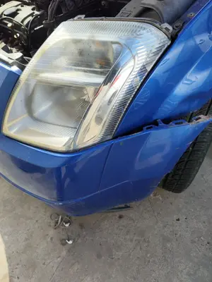 Foto de FARO IZQUIERDO CITROEN C2 1.1 (60 CV / 44 KW) foto 3