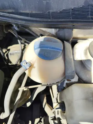 Foto de DEPOSITO EXPANSION SEAT IBIZA (6K1) 1.4  (60 CV / 44 KW)