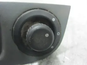 Foto de NO IDENTIFICADO RENAULT MEGANE I BERL./ BERL. CON PORTÓN (BA0) 1.4 (75 CV / 55 KW) referencia 7700841240D foto 3