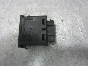 Foto de INTERRUPTOR BMW SERIE 3 BERLINA (E36) 2.0 24V (150 CV / 110 KW) referencia 61311387072 foto 4