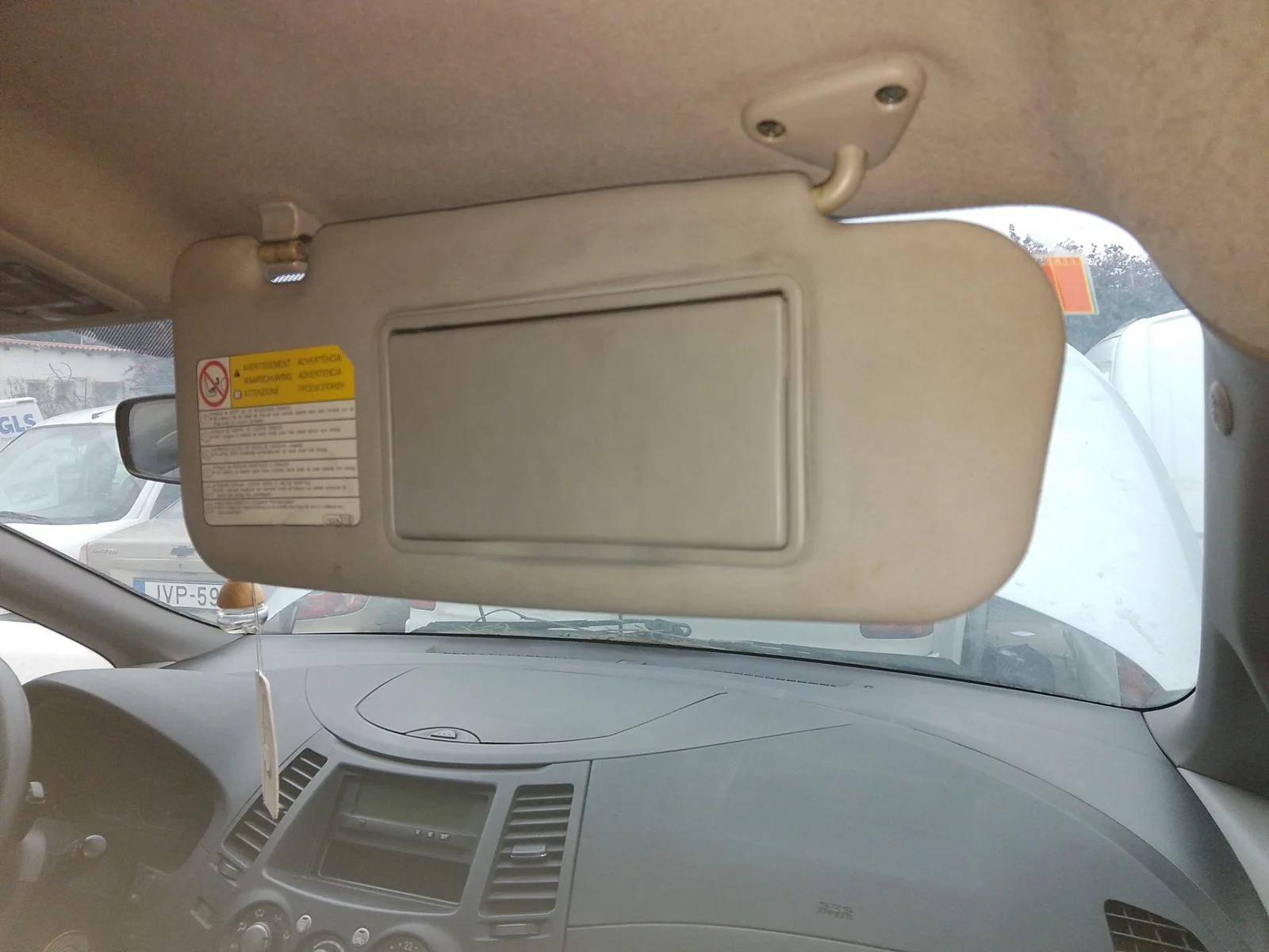 Foto de PARASOL DERECHO MITSUBISHI GRANDIS (NA0W) 2.0 DI-D CAT (136 CV / 100 KW)