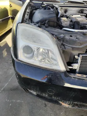 Foto de FARO DERECHO OPEL VECTRA C BERLINA 2.2 16V DTI CAT (Y 22 DTR / L50) (125 CV / 92 KW) referencia 93171429