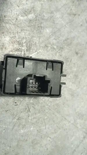 Foto de INTERRUPTOR RENAULT CLIO IV GRANDTOUR 0.9 Energy (90 CV / 66 KW) referencia 254291224R foto 3