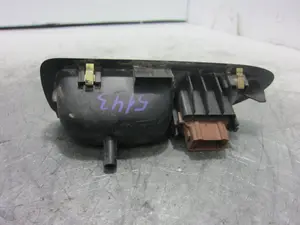 Foto de MANDO ELEVALUNAS TRASERO DERECHO RENAULT LAGUNA II (BG0) 1.9 dCi Diesel CAT (101 CV / 74 KW) referencia 8200016014 foto 3