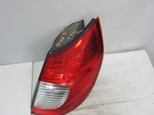 Foto de PILOTO TRASERO DERECHO RENAULT SCENIC II (JM) 1.5 dCi Diesel (106 CV / 78 KW) referencia 8200474327A foto 7