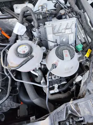 Foto de DEPOSITO EXPANSION AUDI Q5 FYG Híbrido 220 kW (2.0 Ltr. - 195 kW TFSI) (299 CV / 220 KW) referencia 80A121405 foto 2