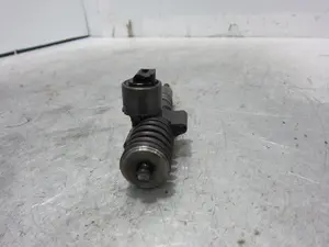 Foto de INYECTOR VOLKSWAGEN GOLF V (1K1)(10.2003) referencia 03G130073B foto 6