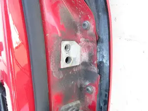 Foto de PUERTA TRASERA IZQUIERDA VOLKSWAGEN GOLF PLUS V (5M1) 1.6 (102 CV / 75 KW) referencia 5M0833311 foto 2