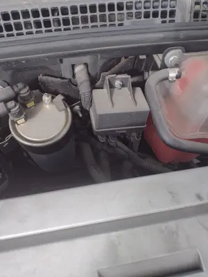 Foto de CAJA PRECALENTAMIENTO ALFA ROMEO 159 (140) 1.9 JTD (M) 16V CAT (150 CV / 110 KW)