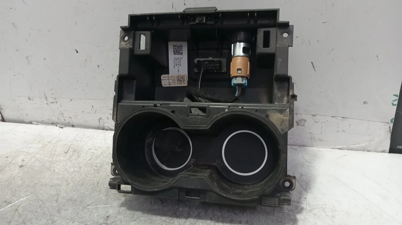 Foto de NO IDENTIFICADO TESLA MODEL 3 eléctrico 258 kW (cont. 153 kW) (350 CV / 258 KW) referencia 1755531-00-A