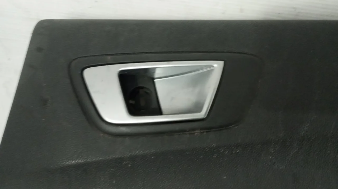 Foto de MANETA INTERIOR TRASERA DERECHA FORD FIESTA (CNN) 1.5 TDCi CAT (75 CV / 55 KW) referencia C1BBA22600E