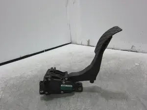 Foto de POTENCIOMETRO PEDAL SEAT IBIZA BERLINA (6J5) 1.6 TDI (105 CV / 77 KW) referencia 6Q1721503M foto 3