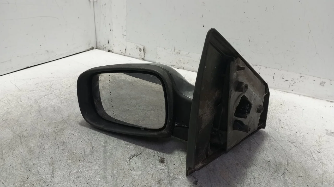 Foto de RETROVISOR IZQUIERDO RENAULT CLIO III 1.2 16V (75 CV / 55 KW) referencia 12443060