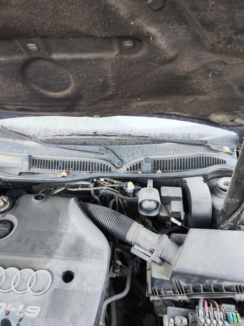 Foto de ARTICULACION LIMPIA DELANTERA AUDI A3 (8L) 1.9 TDI (110 CV / 81 KW) referencia 1U1955603C