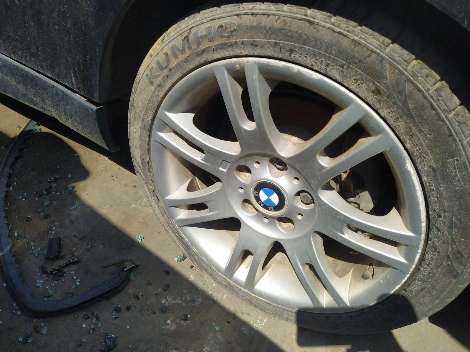 Foto de MANGUETA DELANTERA IZQUIERDA BMW SERIE 3 BERLINA (E46) 2.5 24V CAT (170 CV / 125 KW) referencia 31211096430