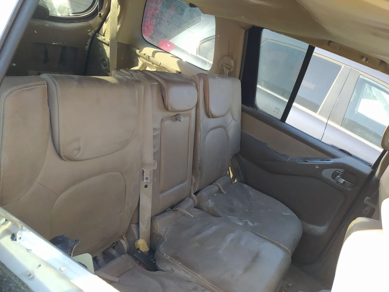 Foto de ENGANCHE CINTURON TRASERO DERECHO NISSAN PATHFINDER (R51) 2.5 dCi Diesel CAT (171 CV / 126 KW)
