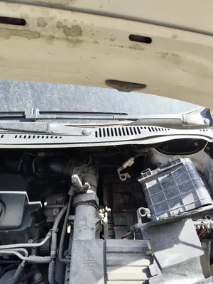 Foto de BRAZO LIMPIA DELANTERO IZQUIERDO VOLKSWAGEN CADDY (2K)(02.2004) 1.9 TDI (BSU) (75 CV / 55 KW)