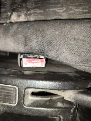 Foto de PRETENSOR AIRBAG IZQUIERDO PEUGEOT 307 (S1)(04.2001) 1.6 16V CAT (109 CV / 80 KW)