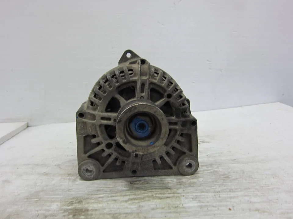 Foto de ALTERNADOR RENAULT MEGANE II BERLINA 3P 1.9 dCi Diesel FAP (131 CV / 96 KW) referencia 8200667610