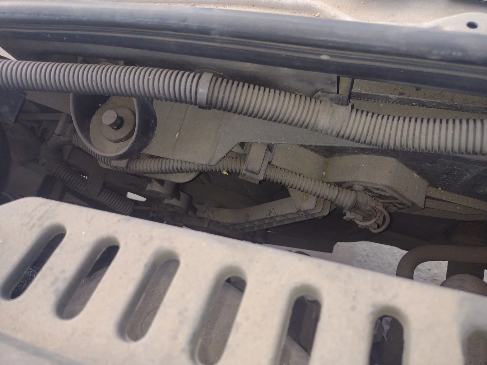 Foto de ELECTROVENTILADOR ALFA ROMEO GT (125) 1.9 JTD (M) 16V CAT (150 CV / 110 KW) referencia 0060692703