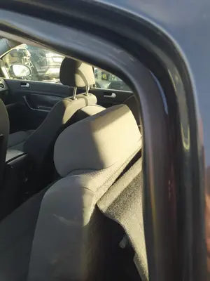 Foto de GOMAS CONTORNO PUERTA VOLKSWAGEN GOLF PLUS V (5M1) 1.9 TDI (105 CV / 77 KW)
